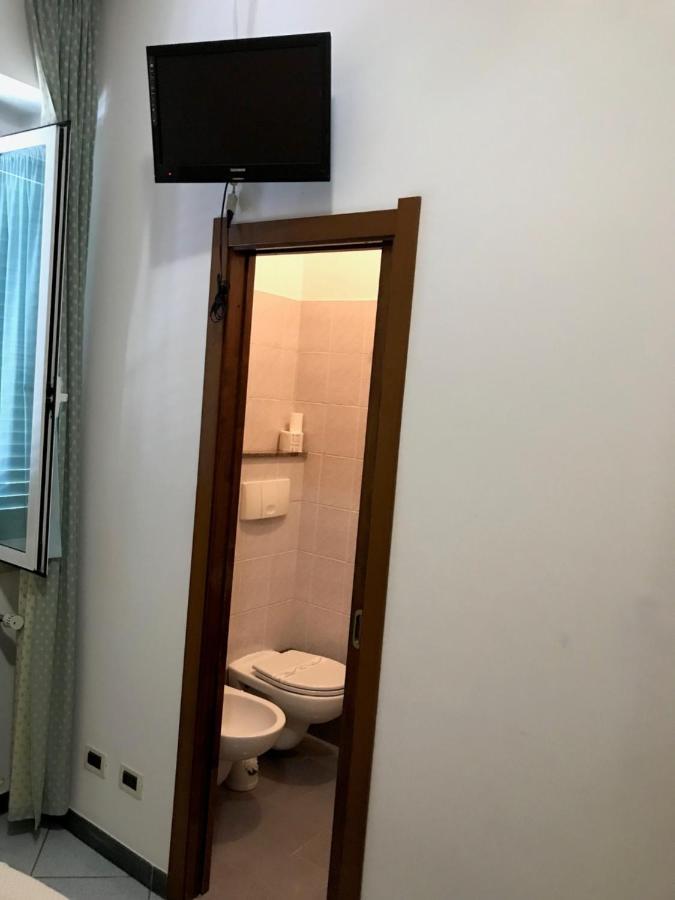 Hotel Amico Fritz Livorno Esterno foto